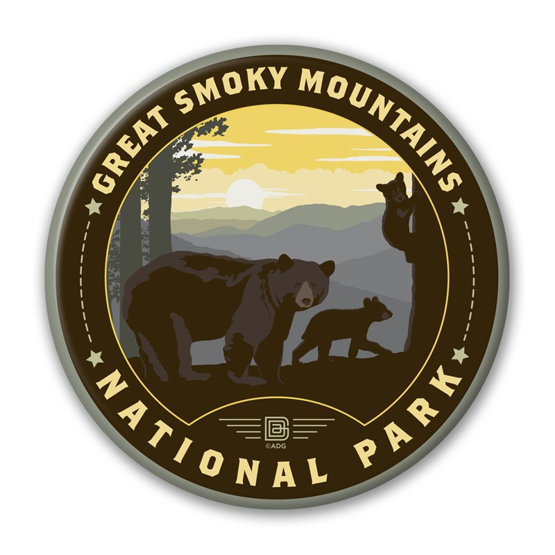 Great Smoky Mountains NP Mama Bear & Cubs Circle Magnet | Made in the USA